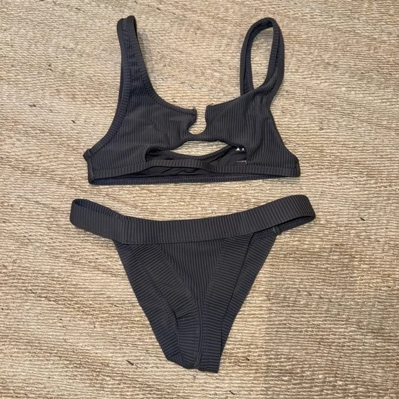 Gray Ribbed Bikini Set - Picture 2 of 4